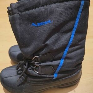 Ascent Black and Blue Winter Boots